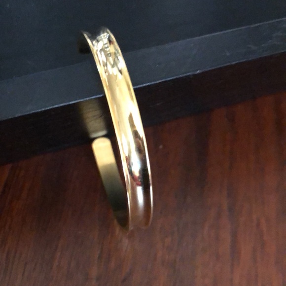 Cuff Elastic Ponytail Holder Bracelet in Goldtone - Picture 7 of 11